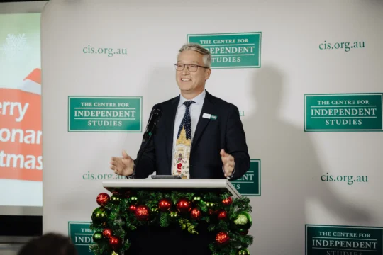 Tom Switzer speaking at the 2022 CIS Members Christmas Soirée