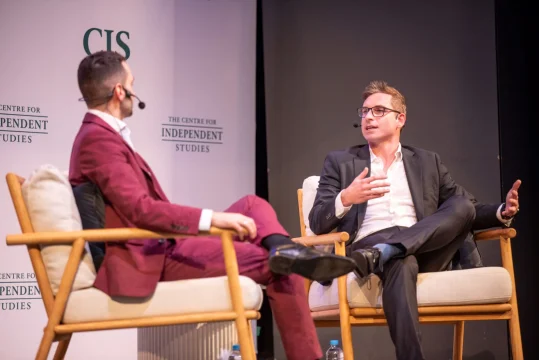 Konstantin Kisin & Glenn Fahey