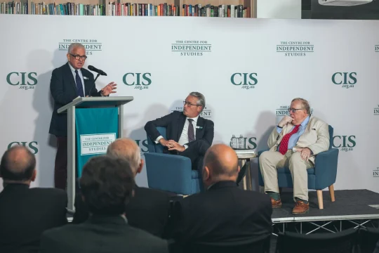Peter Kurti speaking at CIS event ''Why Is the World Tilting Right?''